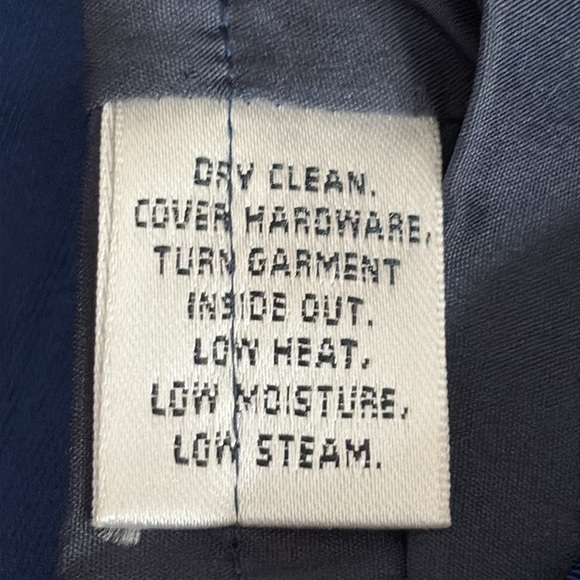 St. John Couture Silk & Satin Pencil Skirt in Marine - Size 6 - Picture 4 of 6